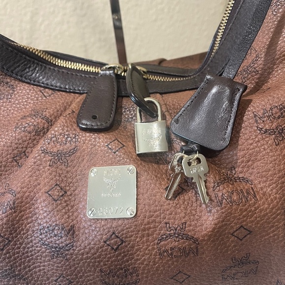 MCM COCOA VISETOS HOBO - Picture 4 of 15